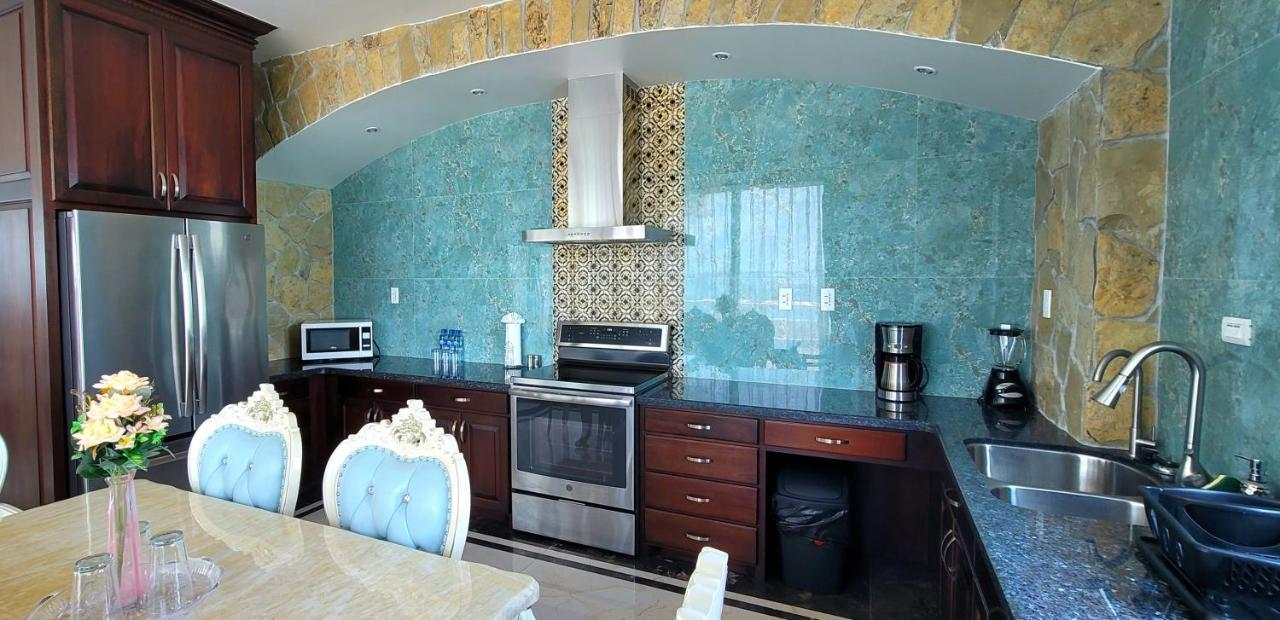 Golden Bay Belize Hotel Белиз Сити Екстериор снимка
