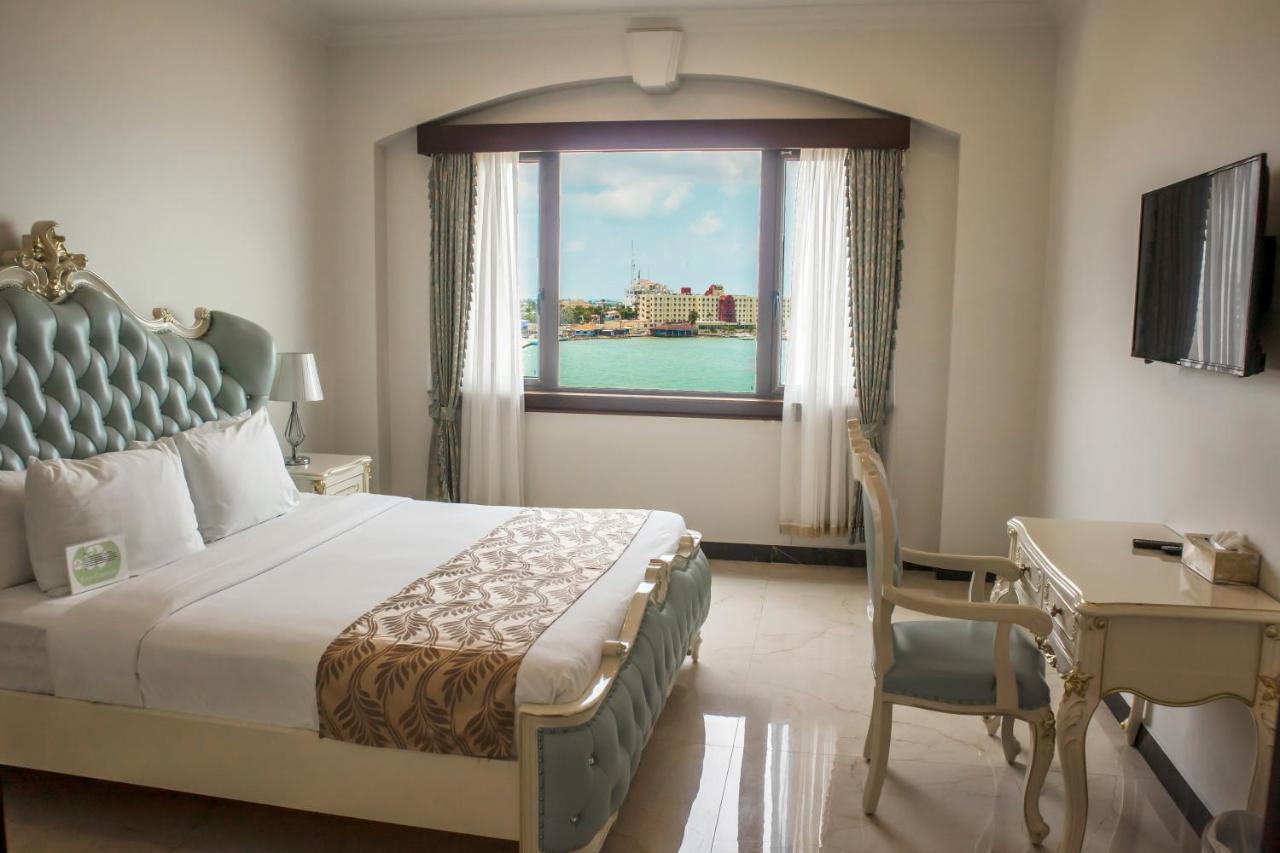 Golden Bay Belize Hotel Белиз Сити Екстериор снимка