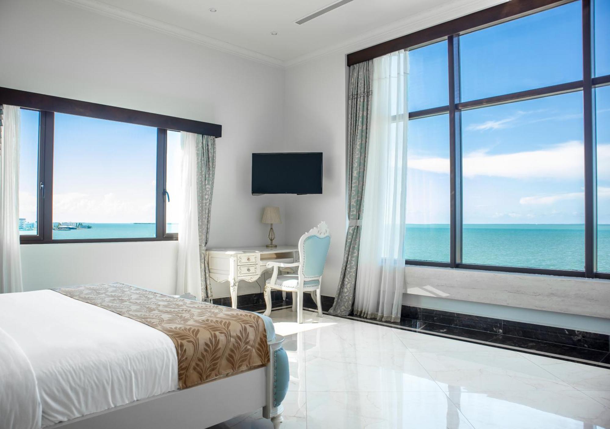 Golden Bay Belize Hotel Белиз Сити Екстериор снимка